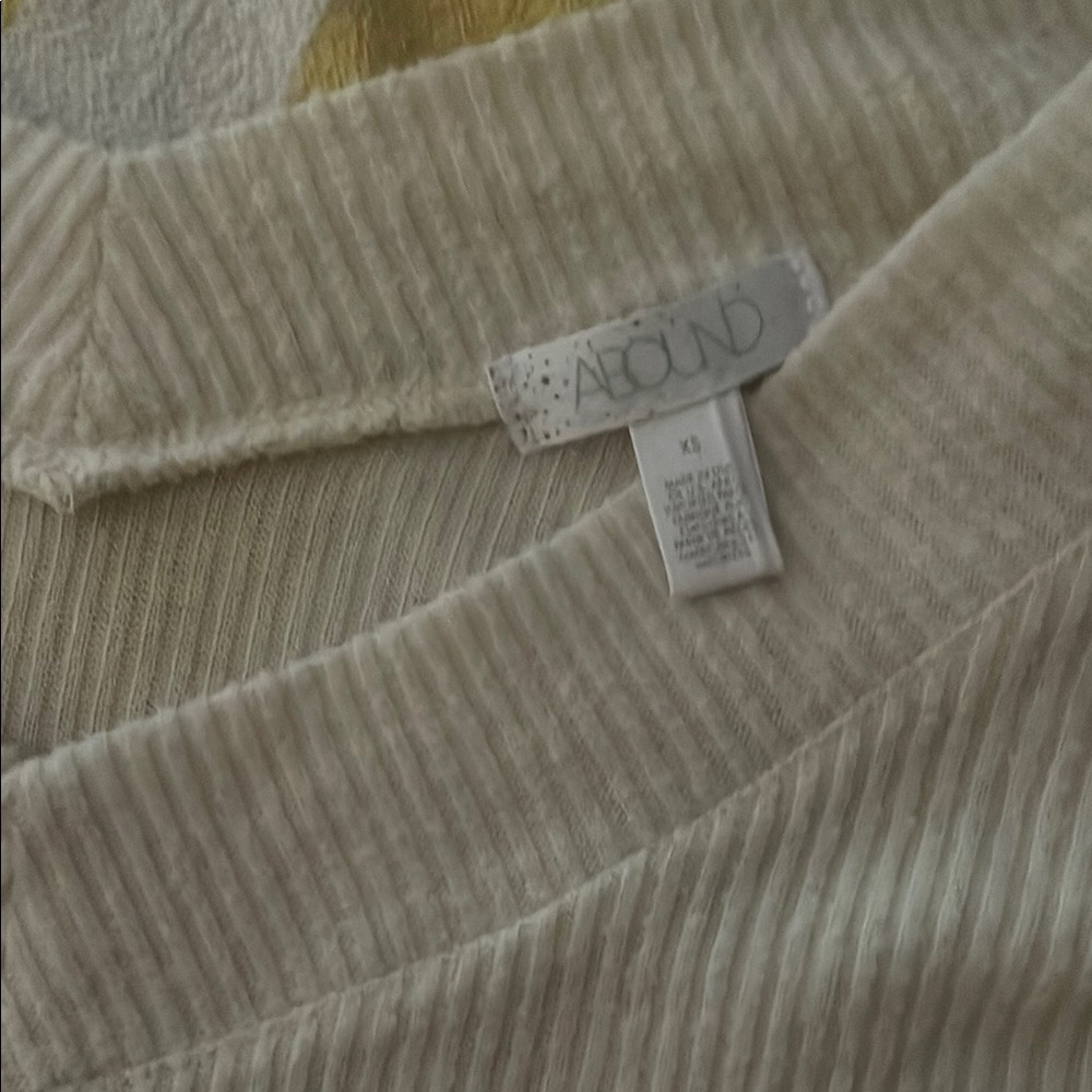 Cream Ribbed Women's Sweater - Picture 2 of 3
